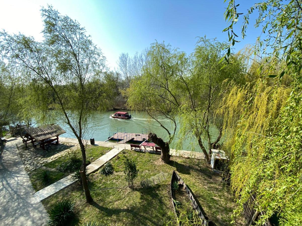 Pensiunea Uzlina 툴체아 외부 사진